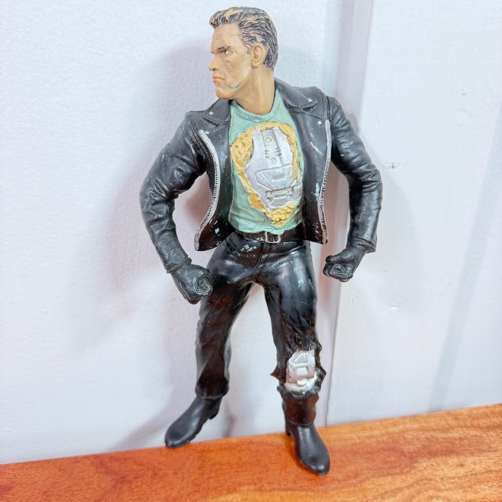 Vintage Terminator 2 Judgment Day T-800 Battle Damage Action Figure 1991 A3